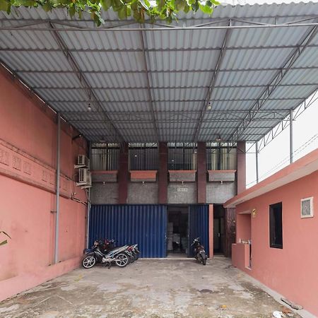 Reddoorz Syariah Near Stasiun Karet Hotel Jakarta Bagian luar foto