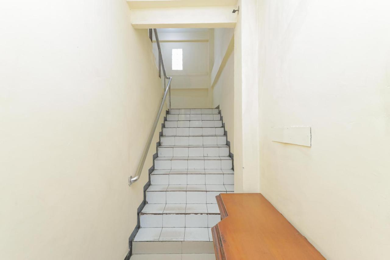 Reddoorz Syariah Near Stasiun Karet Hotel Jakarta Bagian luar foto