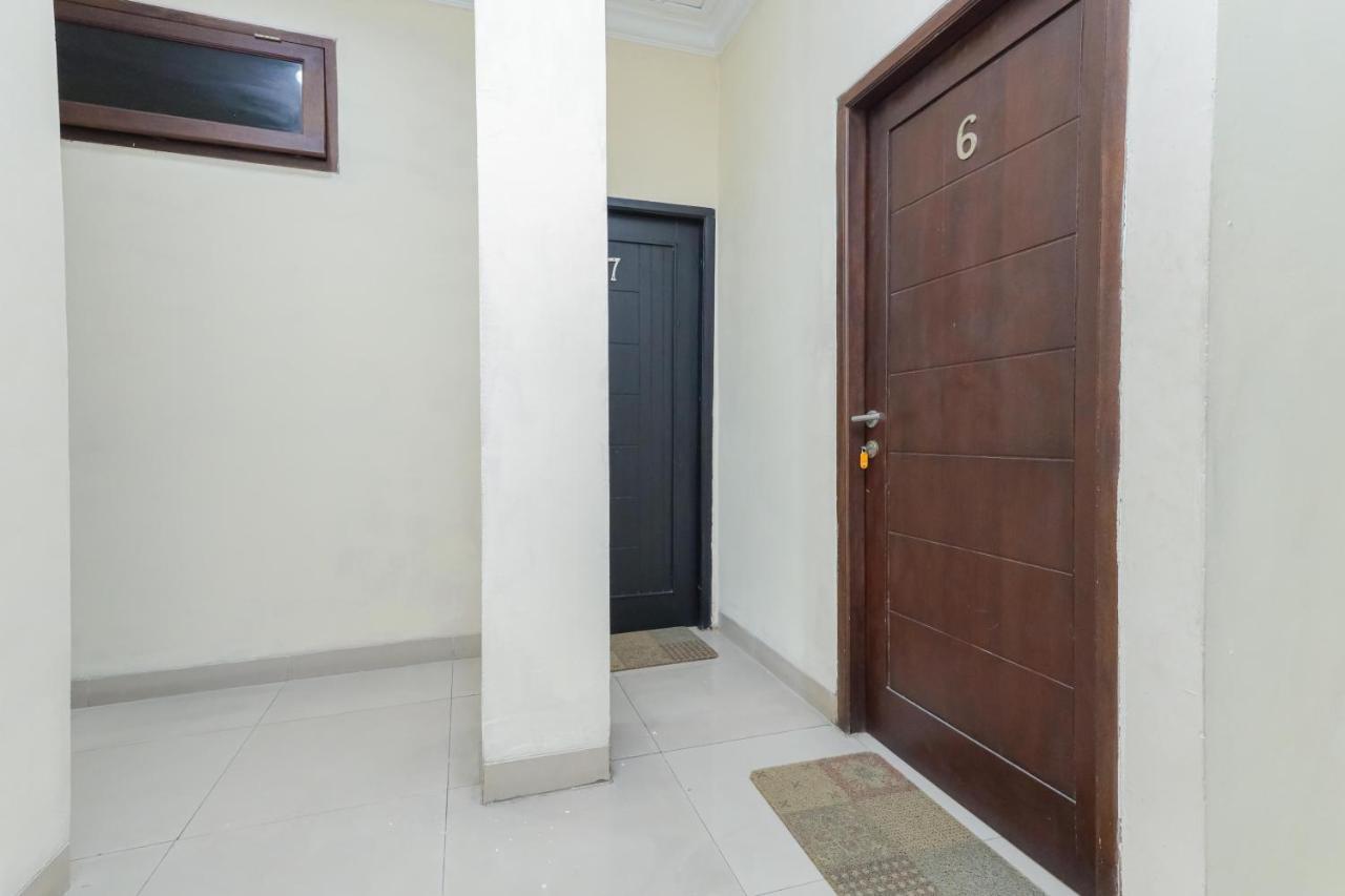 Reddoorz Syariah Near Stasiun Karet Hotel Jakarta Bagian luar foto